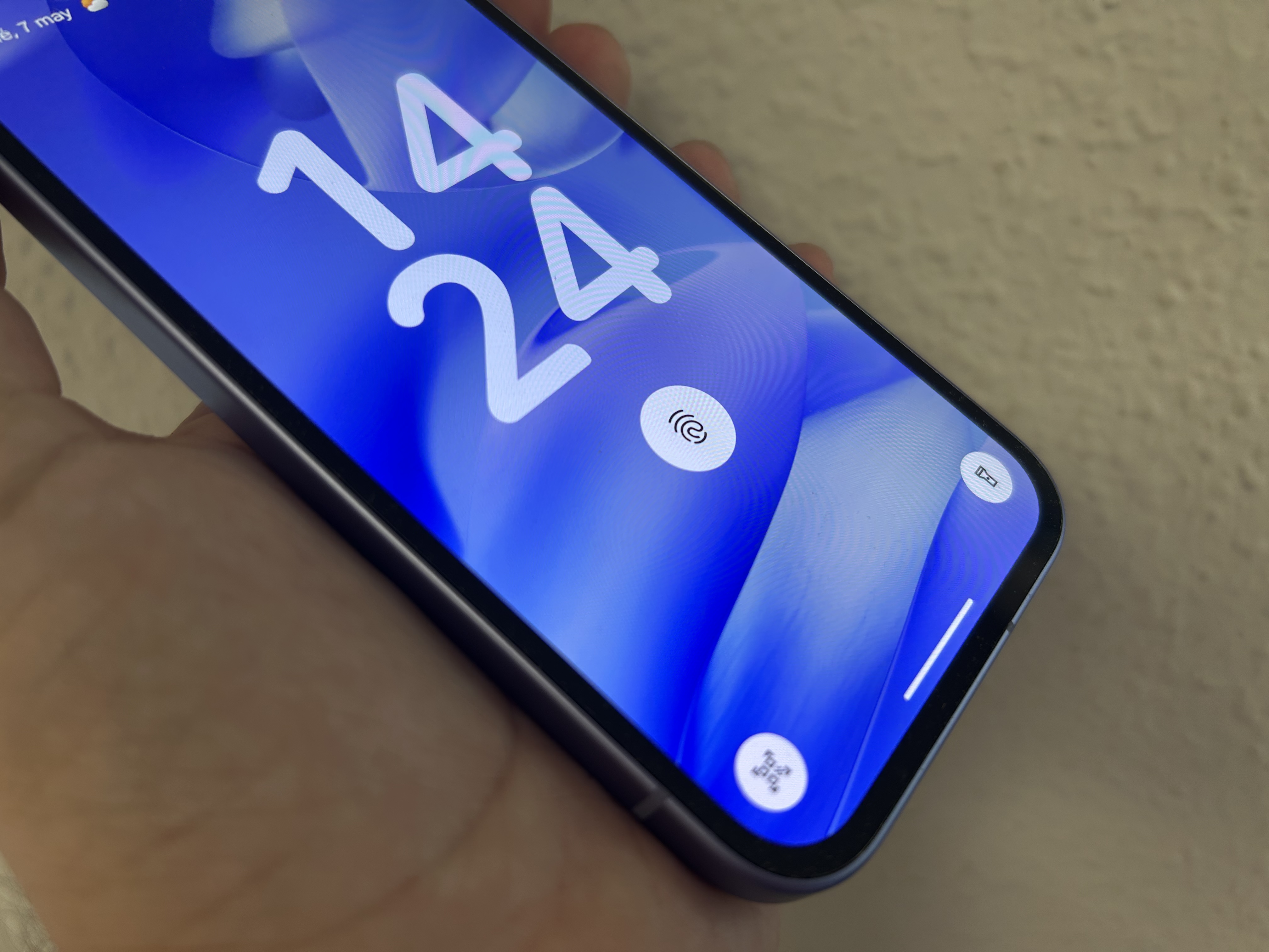 Google Pixel 9a huella