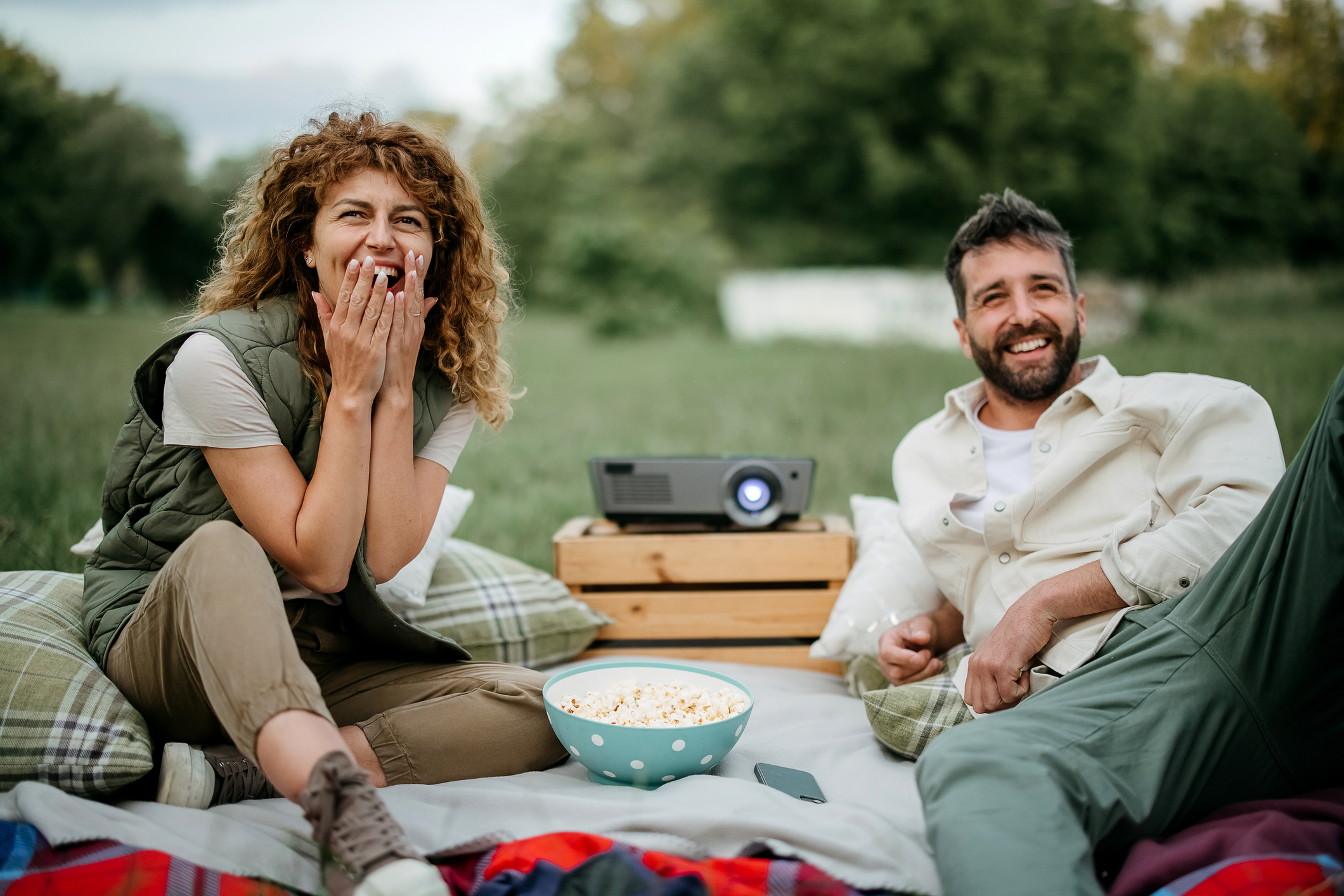 &iquest;Proyector o Smart TV? Con cu&aacute;l quedarte y por qu&eacute;