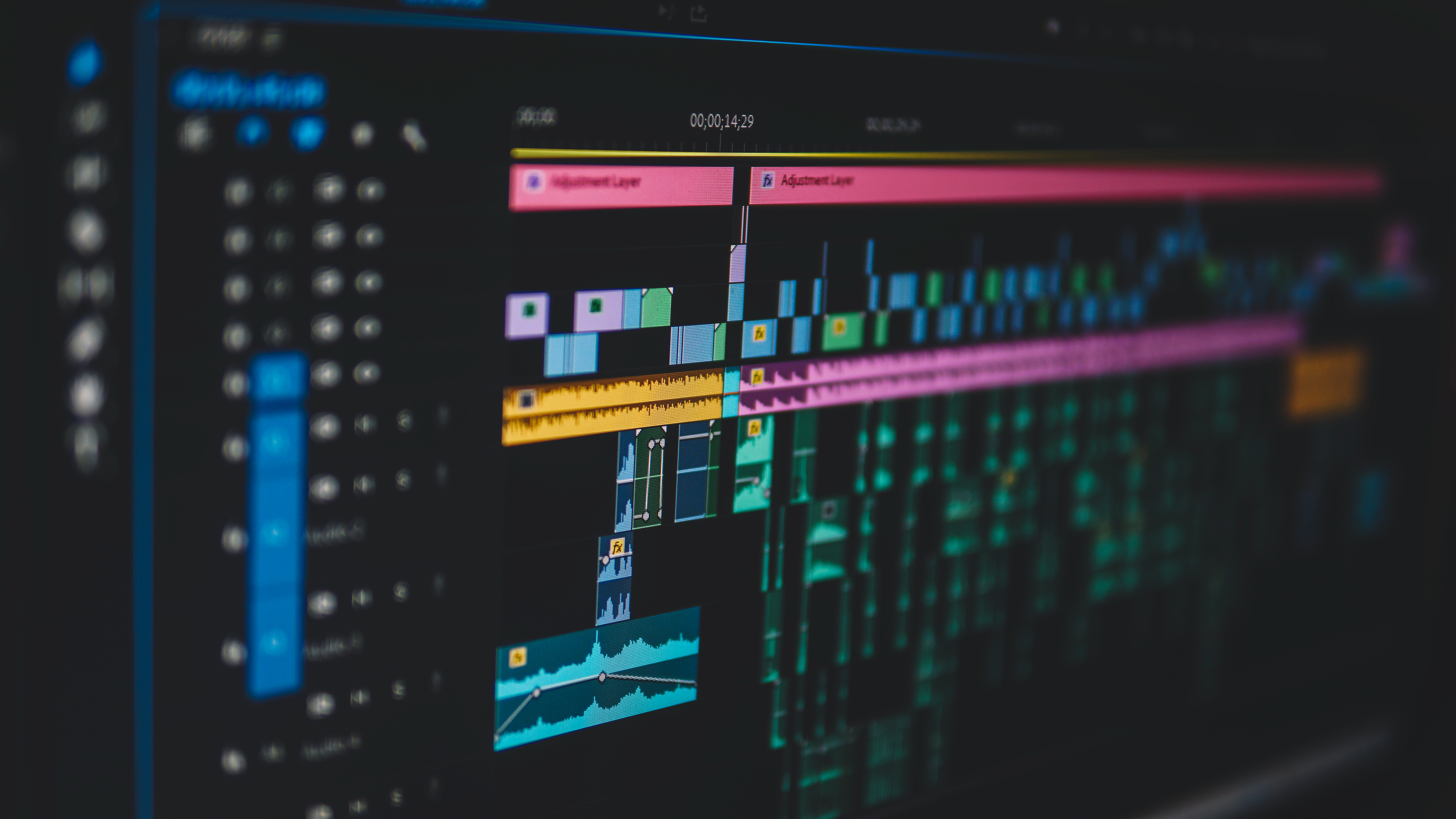 Comparativa: CapCut vs Adobe Premiere Pro ¿qué app usar para edición pro?