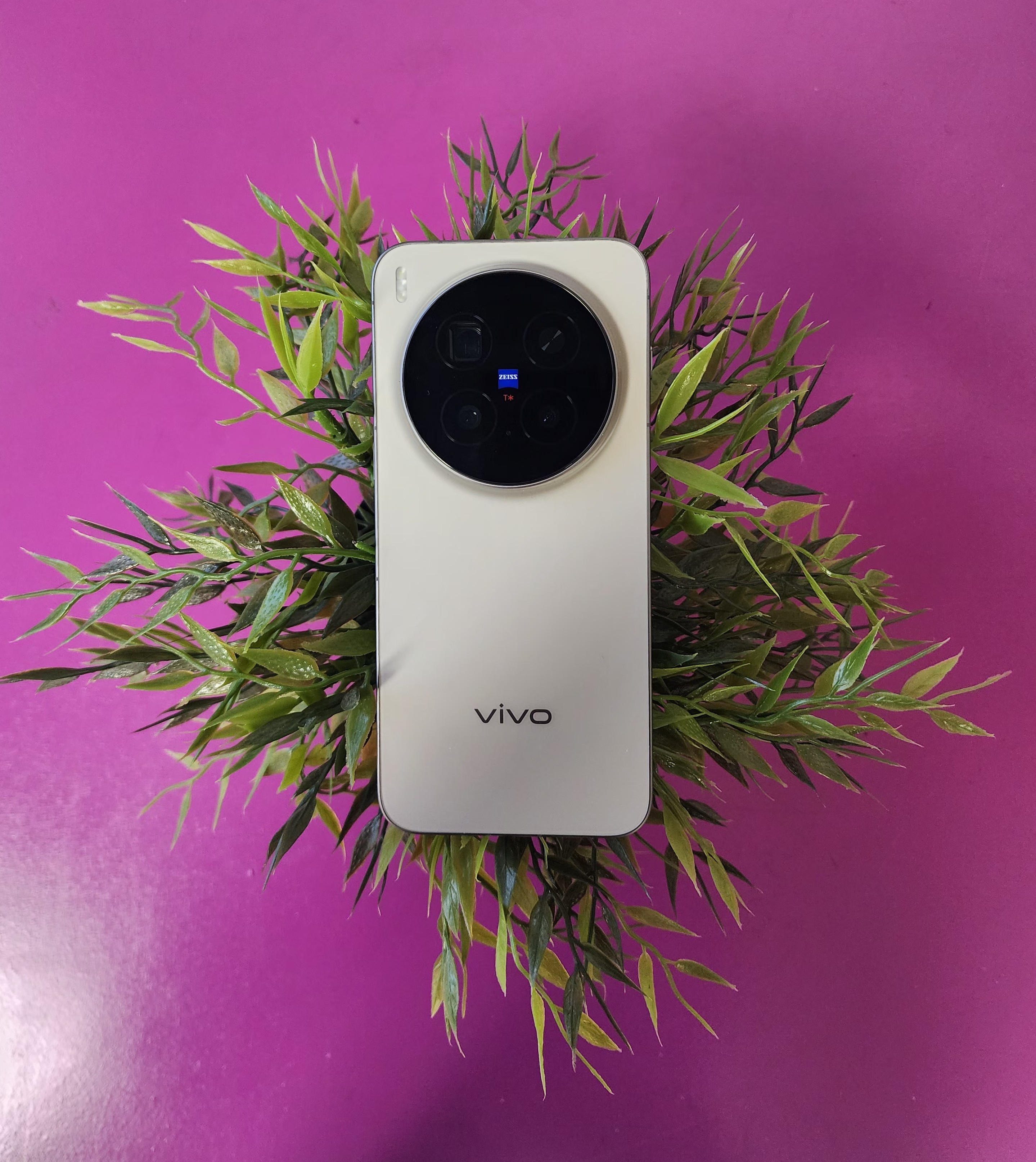 Vivo X300 y X300 Pro: potencia, diseño y cámaras de infarto