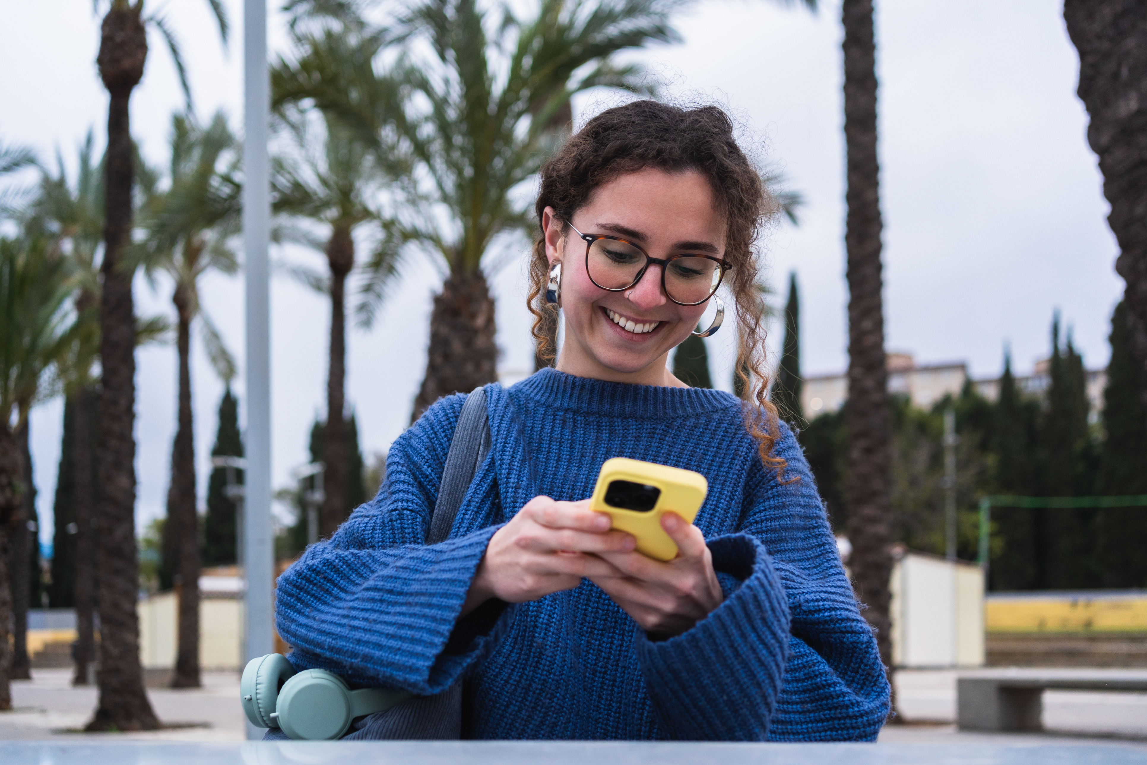 Qué mirar en la ficha de una app antes de instalarla en el móvil