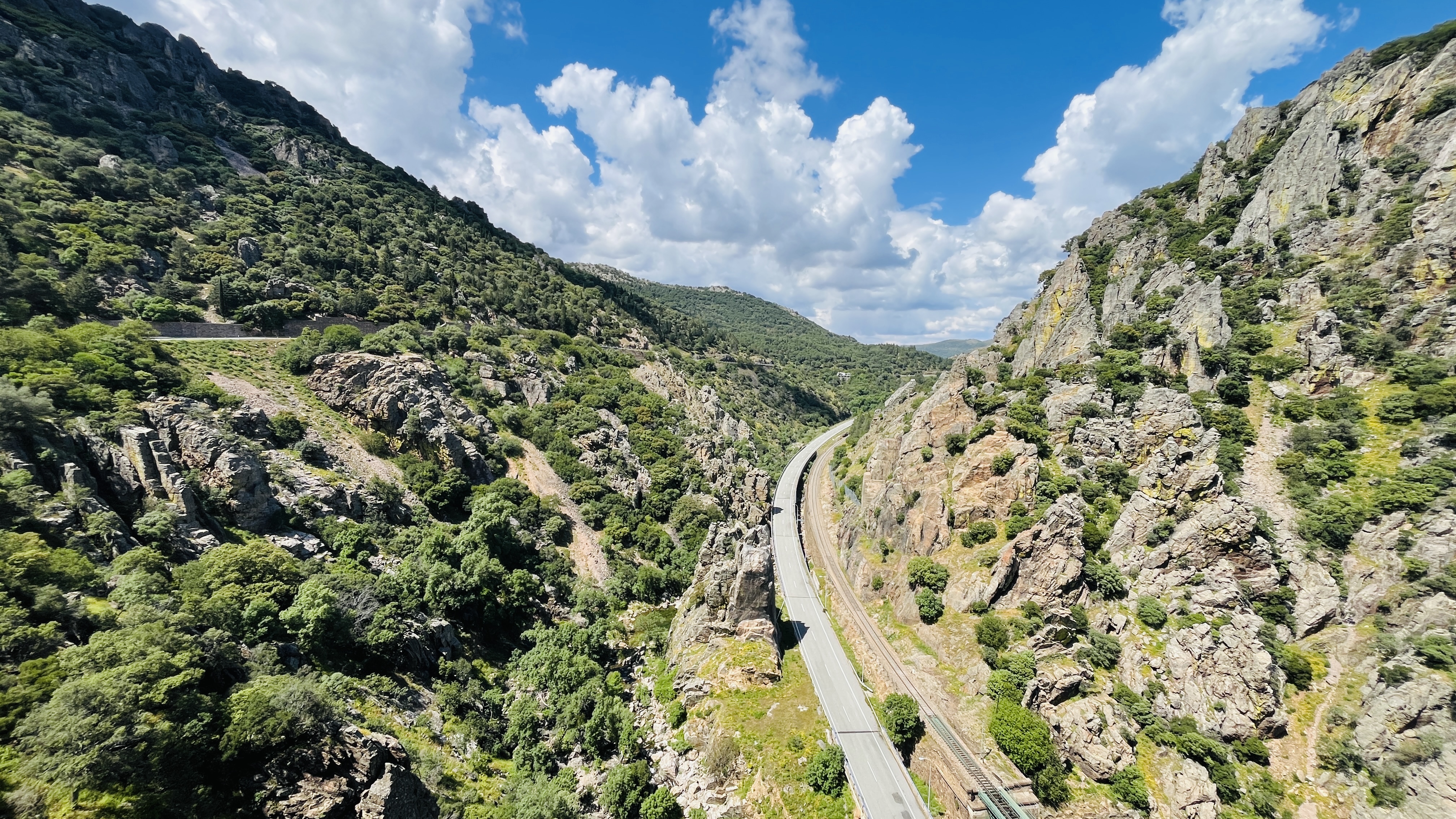 Andalucía 5G total: Yoigo lo conecta todo y rompe barreras