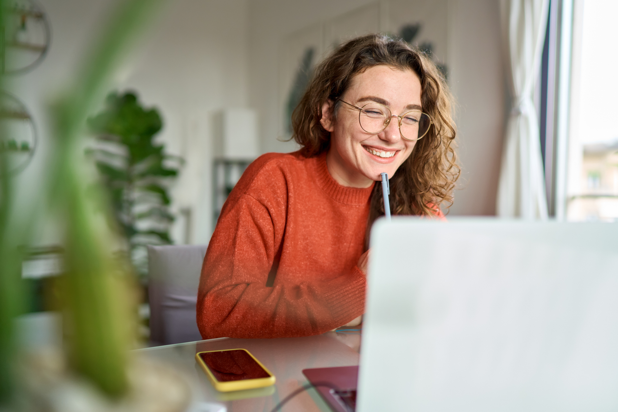C&oacute;mo usar IA para aprender idiomas m&aacute;s r&aacute;pido: mejor que Duolingo