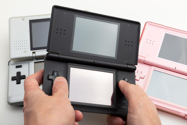Real Ds Anbernic trae de vuelta la Nintendo DS con su nueva RG DS | Bloygo