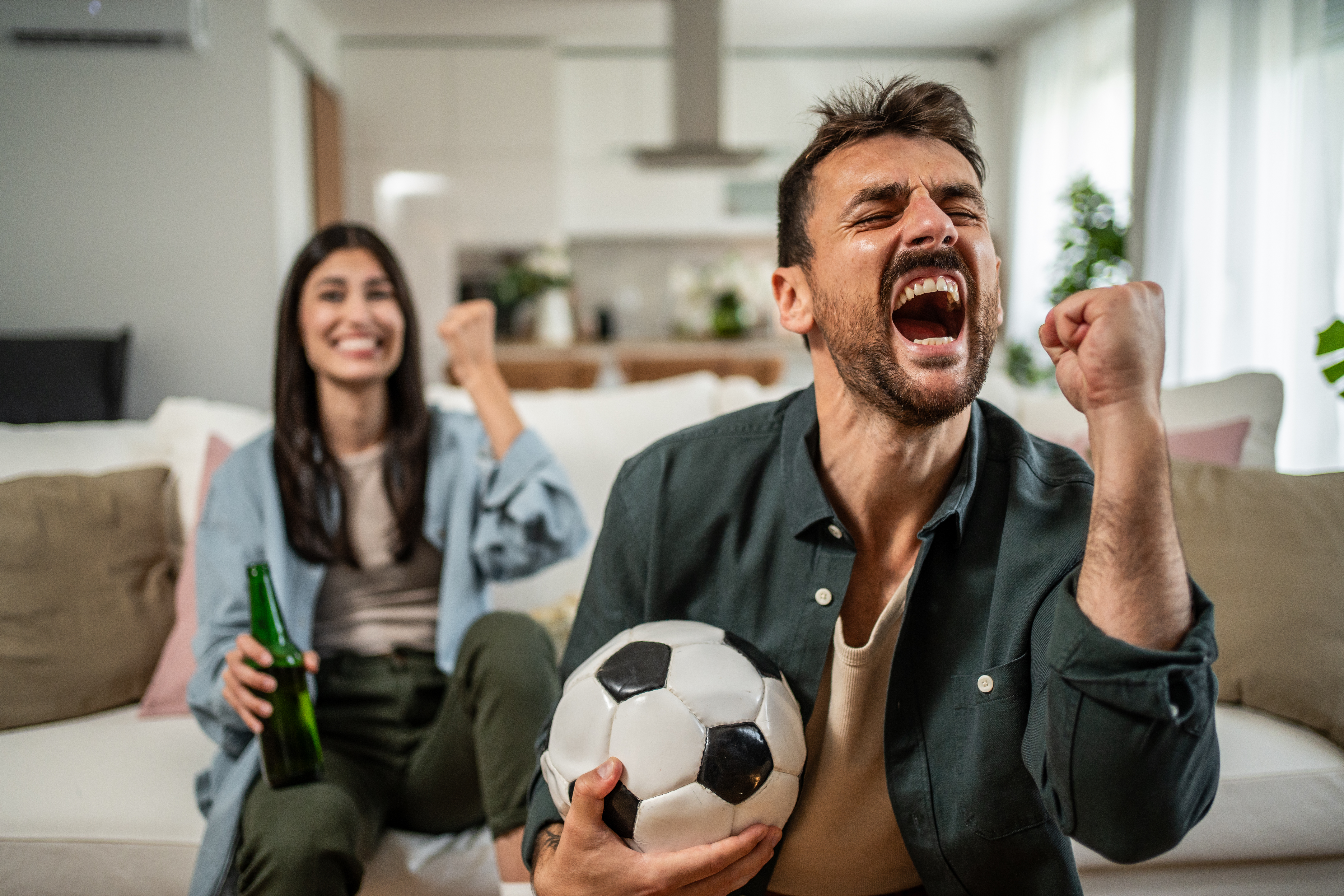 Dónde ver todo el fútbol de LALIGA HYPERMOTION 2025/26