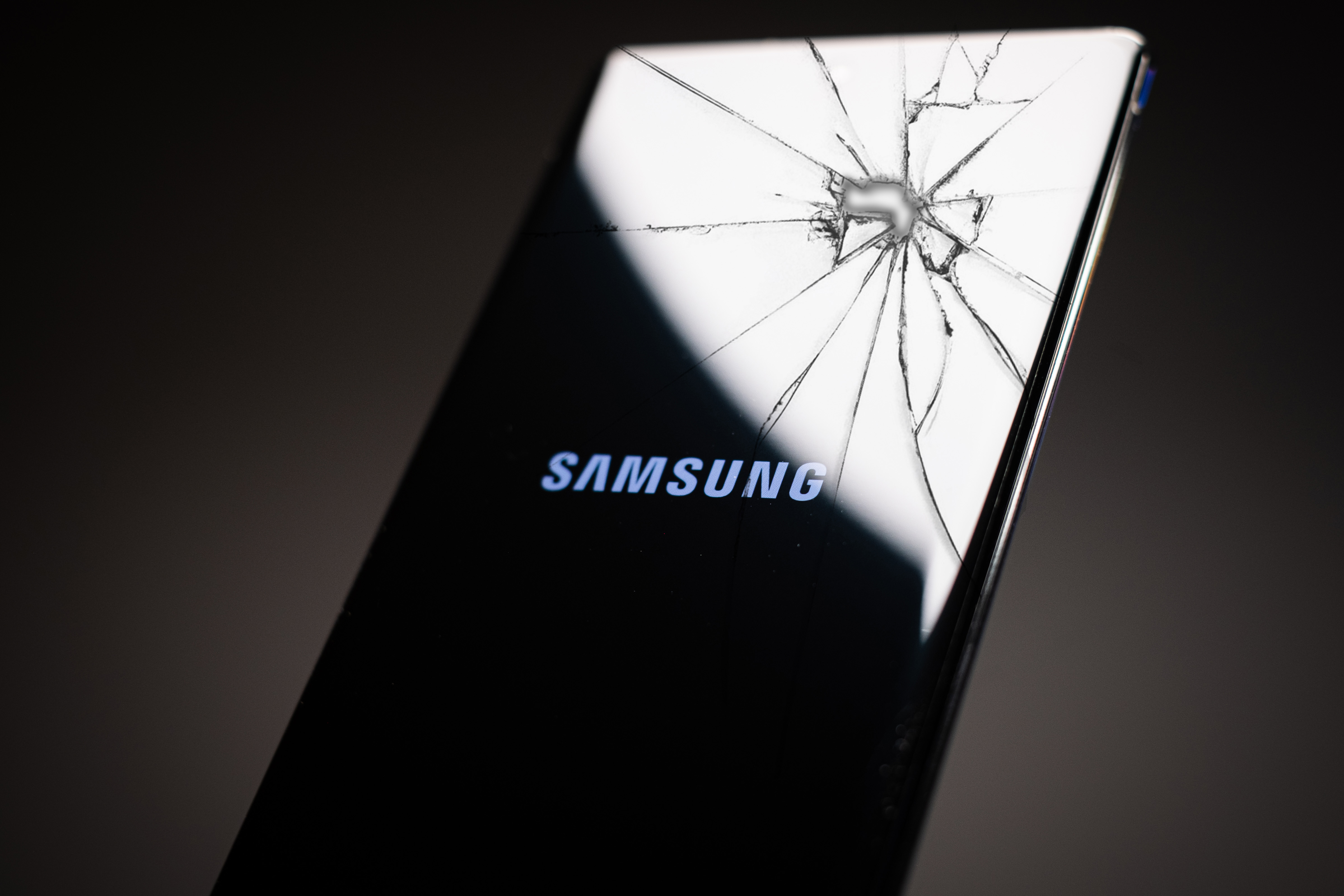 La furgoneta Samsung Repair ya está dando vueltas por Madrid
