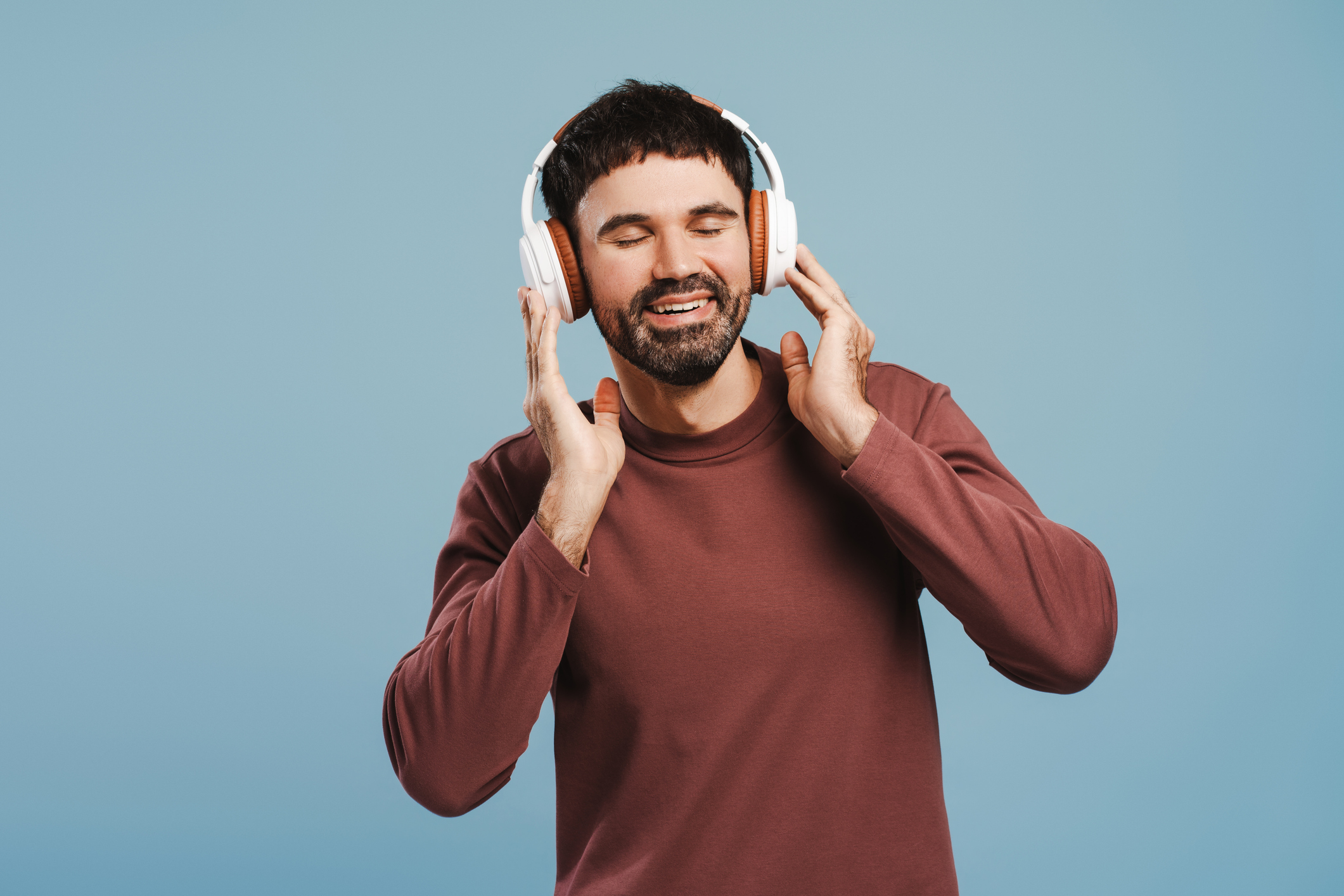 Comparativa de cascos gaming vs auriculares profesionales