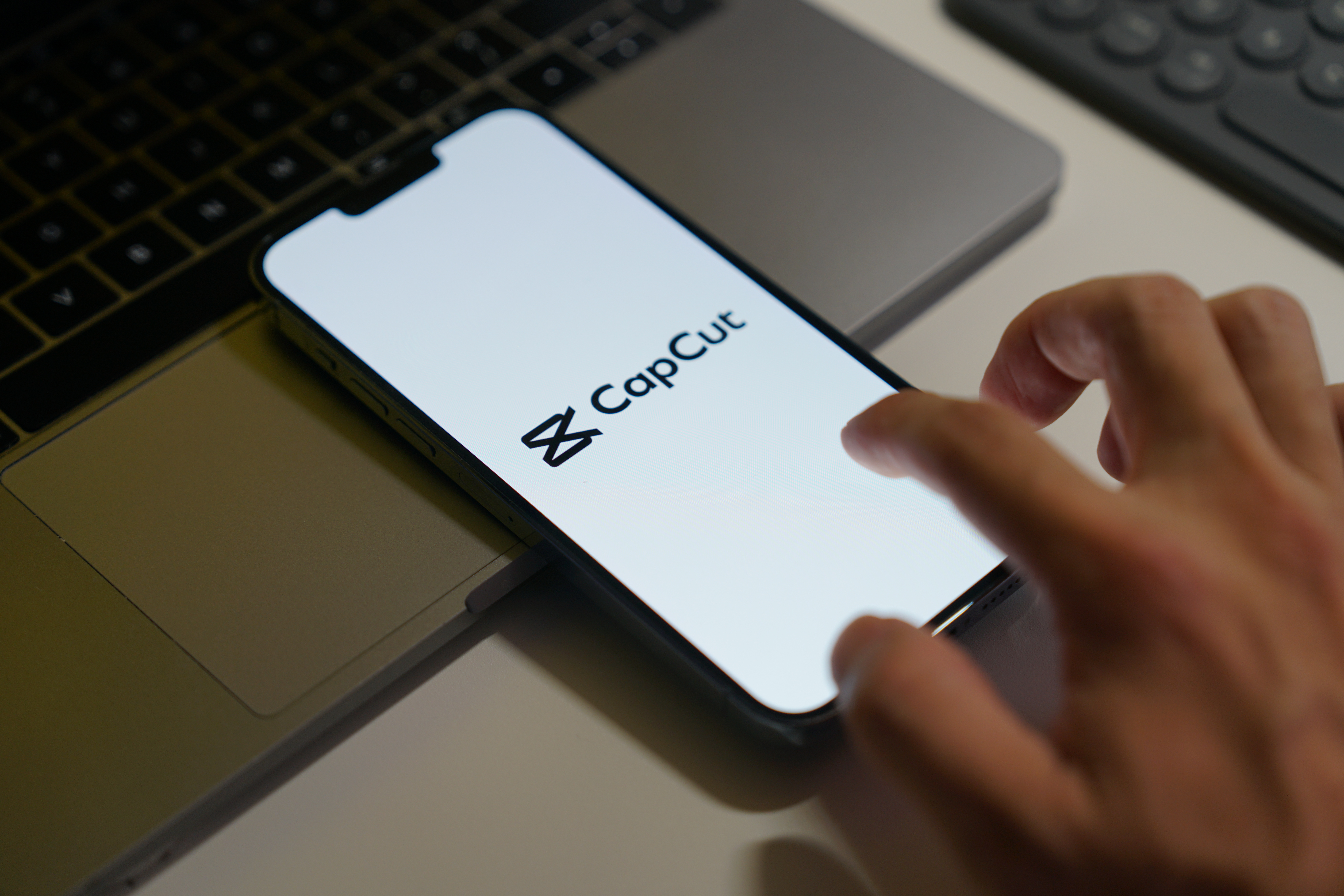 Comparativa: CapCut vs Adobe Premiere Pro ¿qué app usar para edición pro?