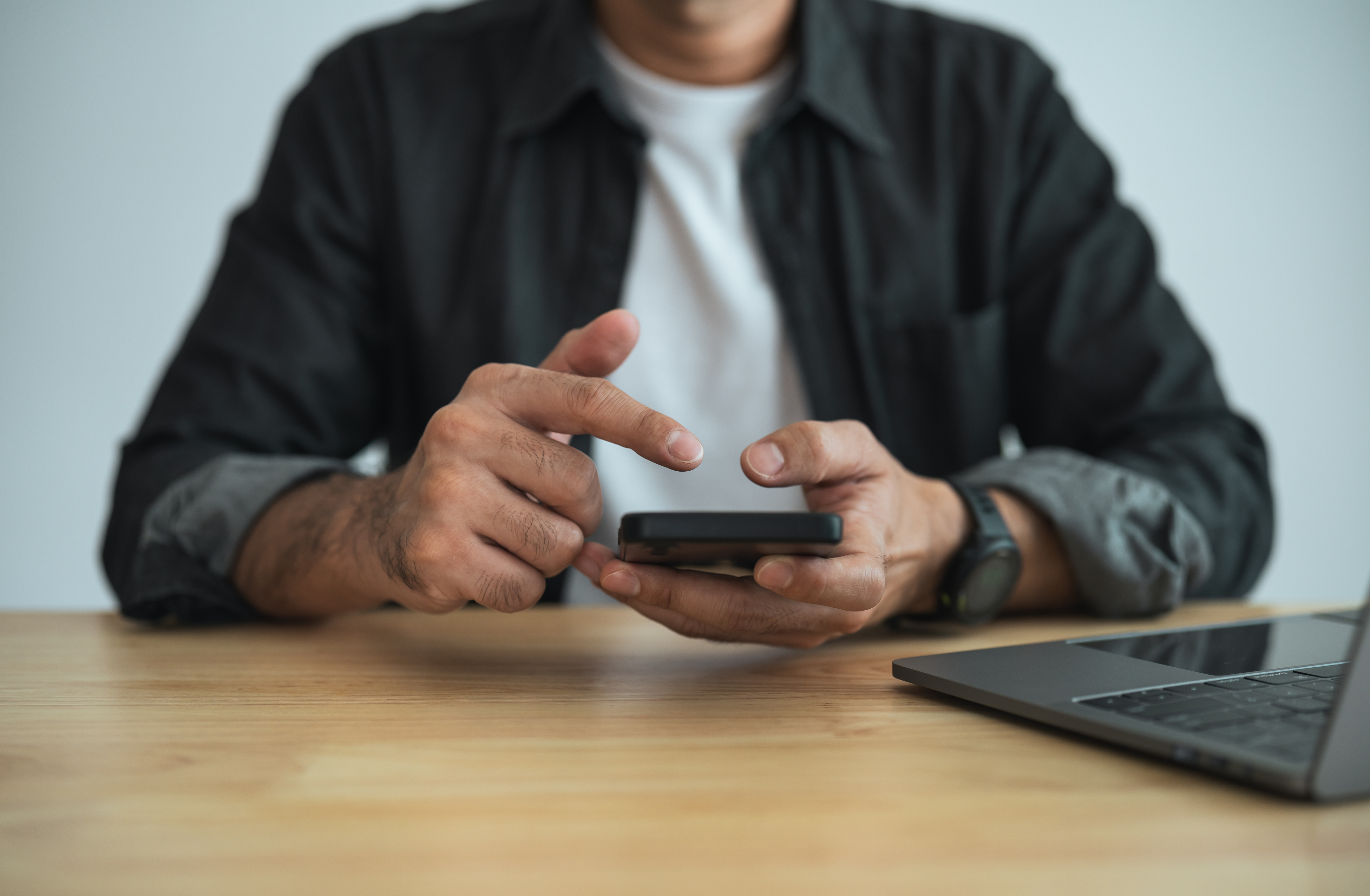 ¿Estás enganchado al scroll? Necesitas nuestros consejos